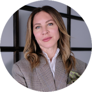 ANA SARMIENTO Socio Director